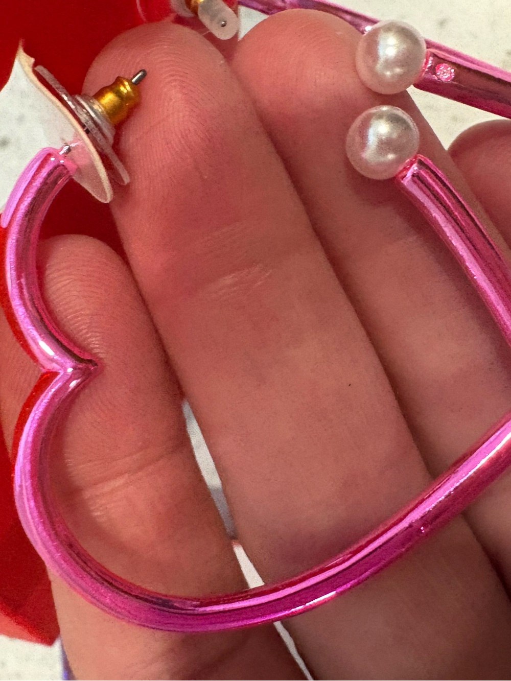 NIB Betsey Johnson Love Spell Pink Metallic Heart Hoop Earrings - Picture 5 of 7